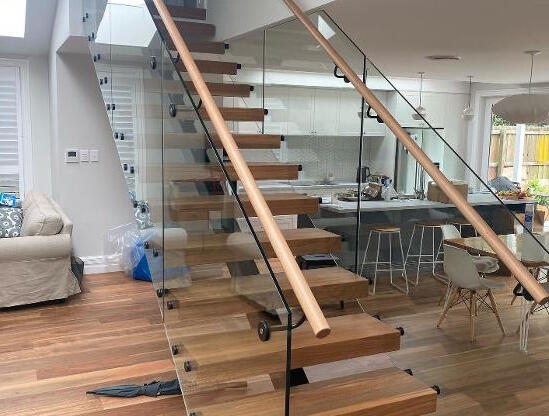 glass stair railing